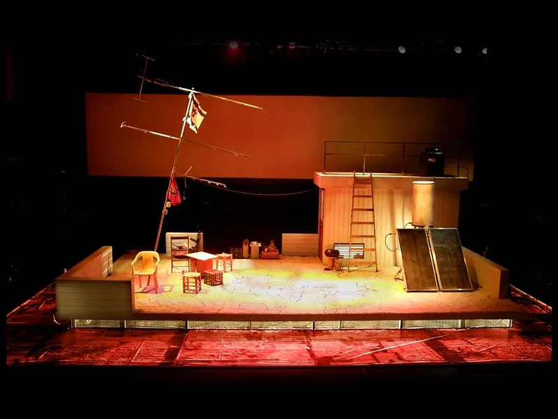 G 17 · Set design by Zeev Levy · Kameri Theater 2009 · 3